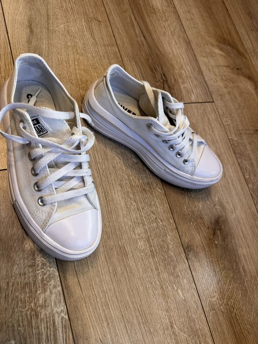 Converse albi cu platforma