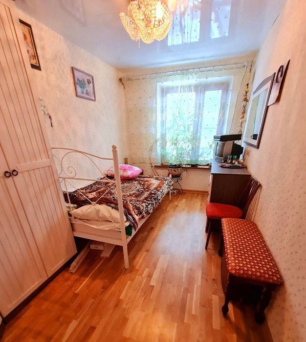 Комната в квартире для девушек