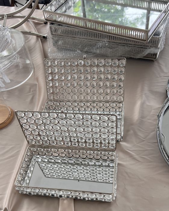 Set Candy Bar – platouri și suporturi pentru nunți și botezuri