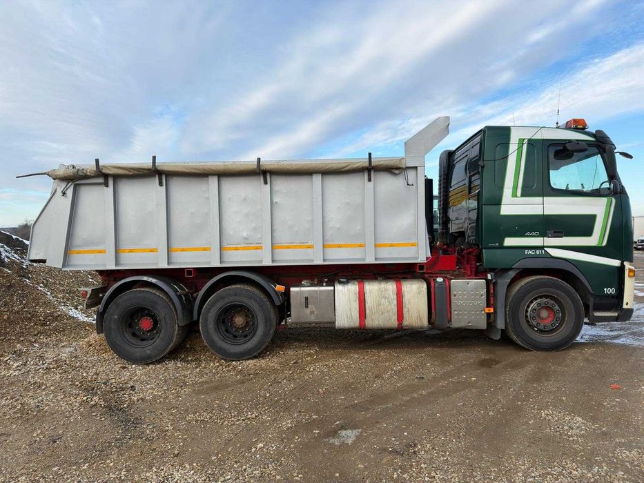 Camion Volvo FH-440