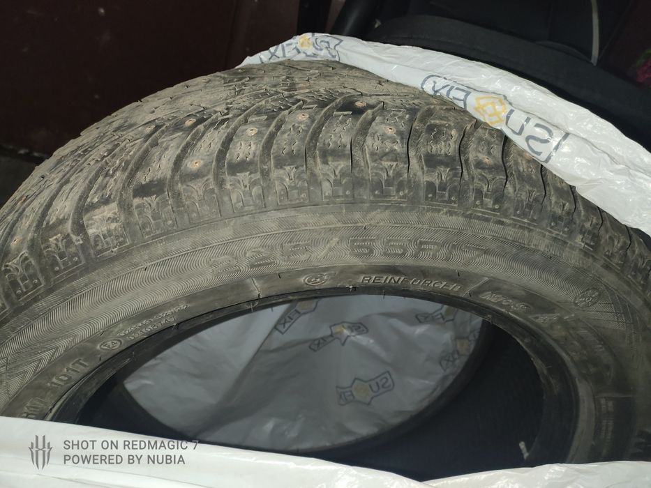 Продам шины МАКСИС 225*55/17