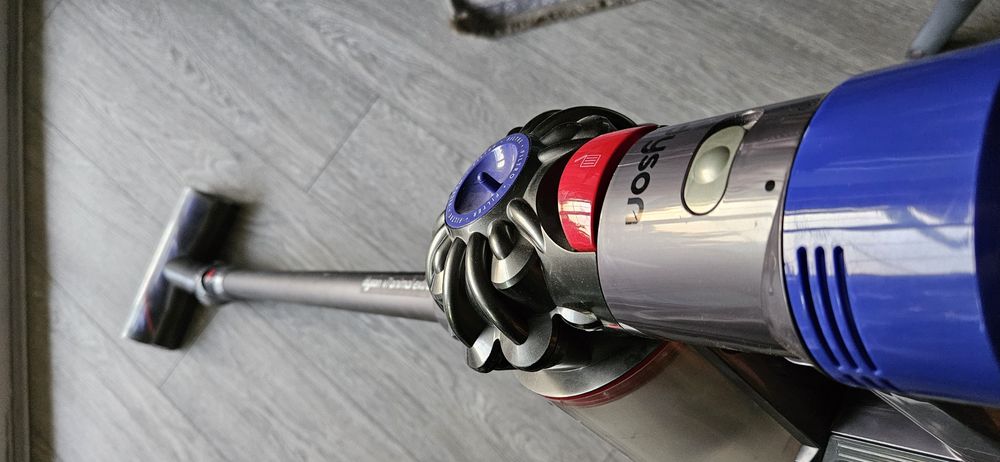 Продам Dyson V7 Animal Extra