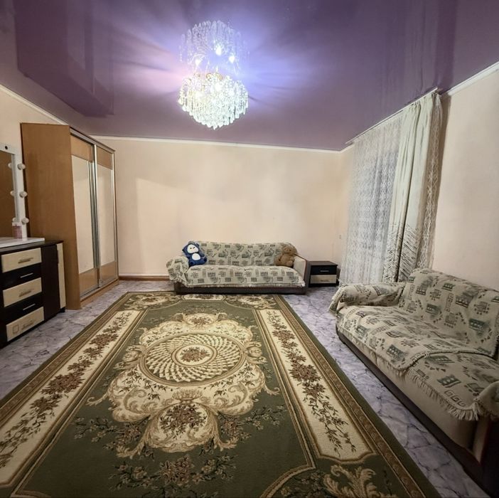 Тасбөгет Шоқай көшесінде 5 бөлме үй сатылады