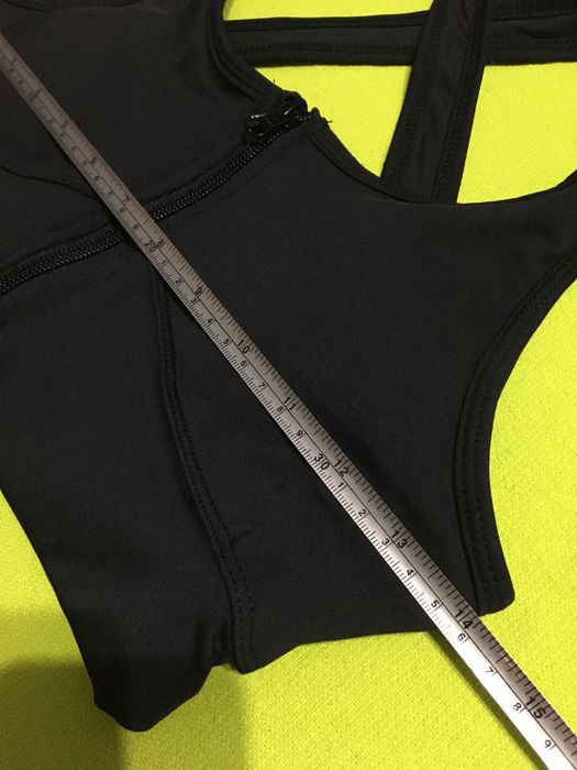 Bustiera sport neagra