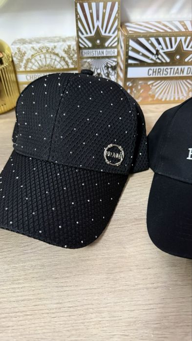 Дамски шапки  BB Prada Celine