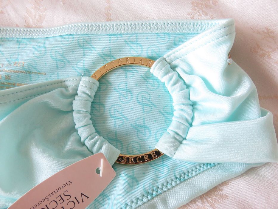 Бански Victoria's Secret, две части, S - M, нов