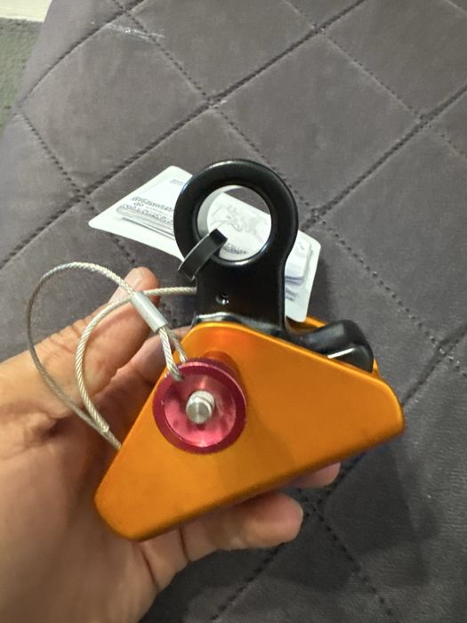 Rescue grab RG10 alpinism