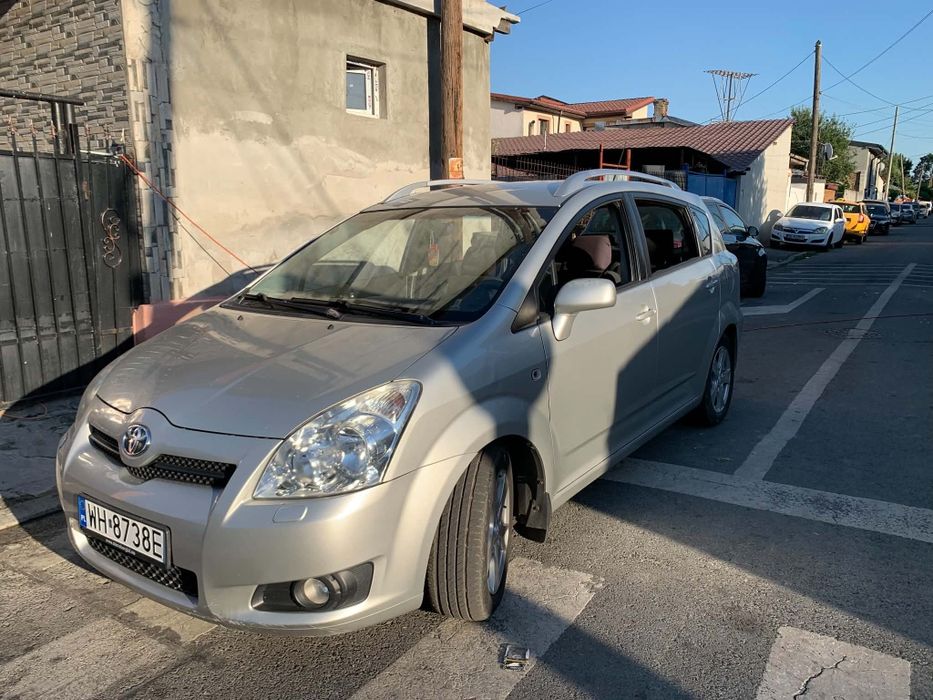 Vând Toyota verso d4d