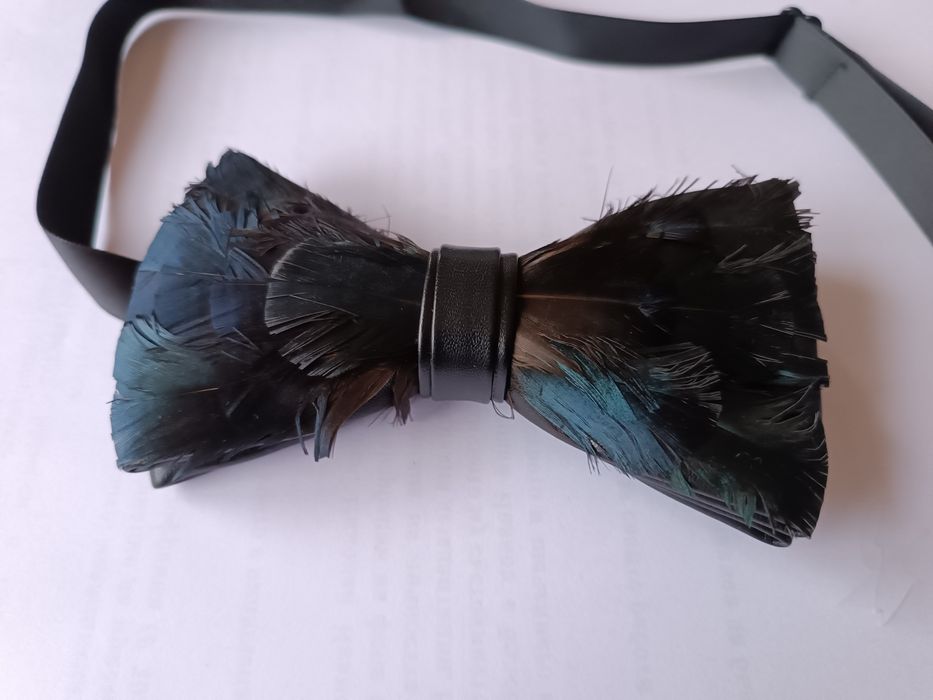 Папионка от пера на петел.