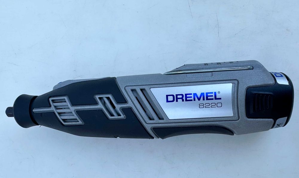 DREMEL 8220 - Акумулаторен мини мултишлайф 2x12V 2.0Ah като нов!