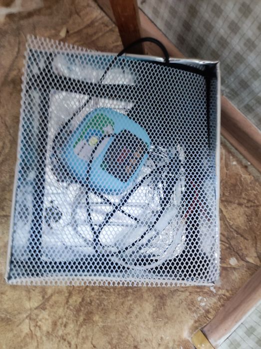 Инкубатор на 30 яиц (куриных)