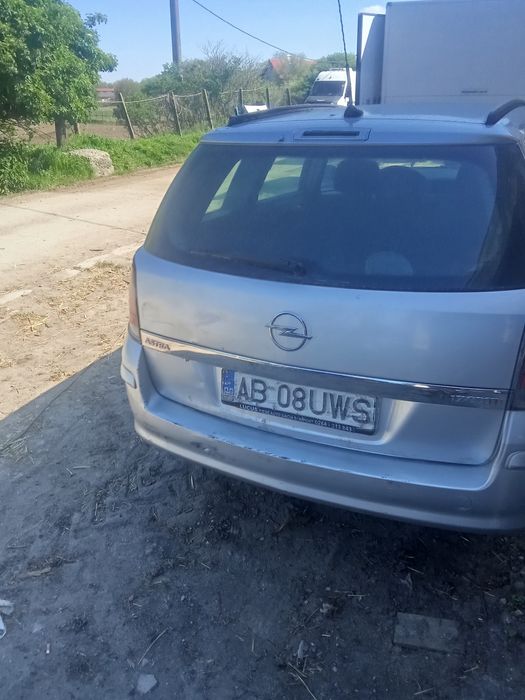 Opel Astra H pt piese