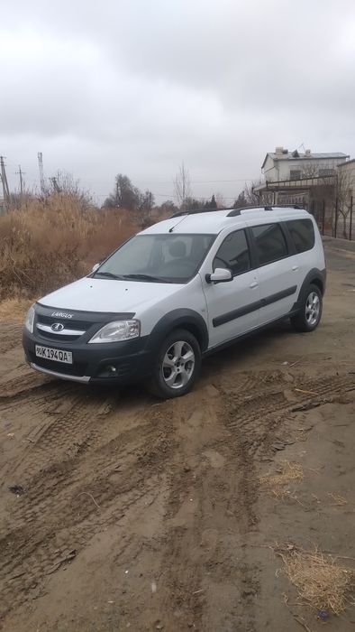 Ларгус крос сотилади