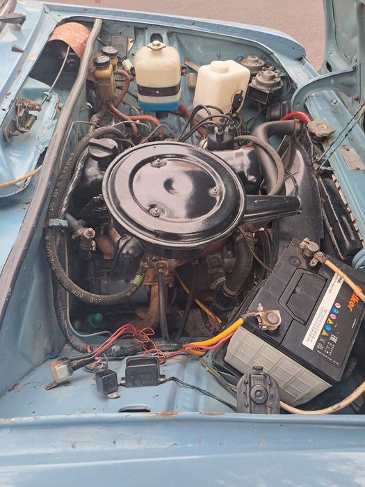 Машина Жигули 2103