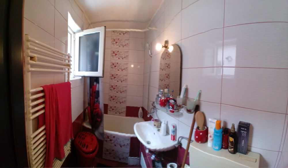 Apartament cu 3 camere de vanzare