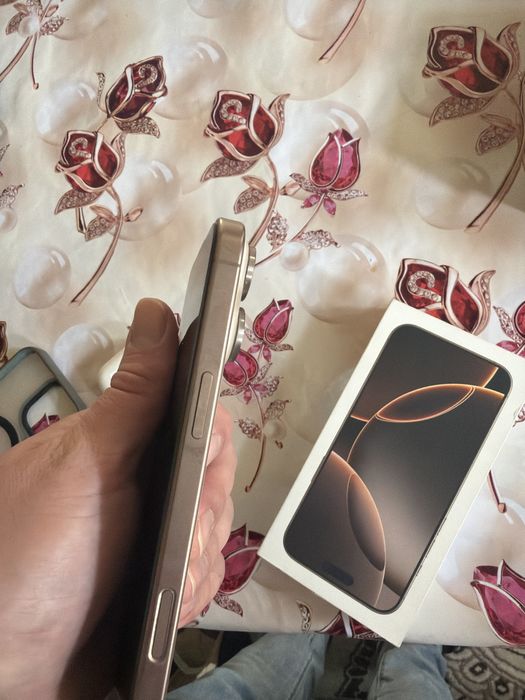 айфон 16 pro max 256 Gold