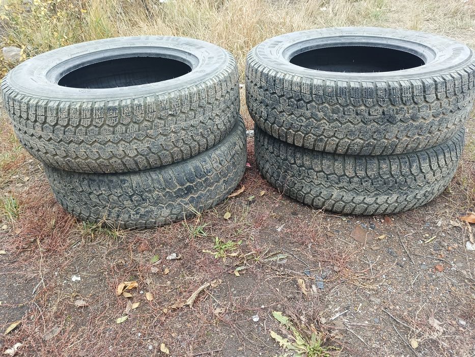 Шины 215/65/16  б/у..