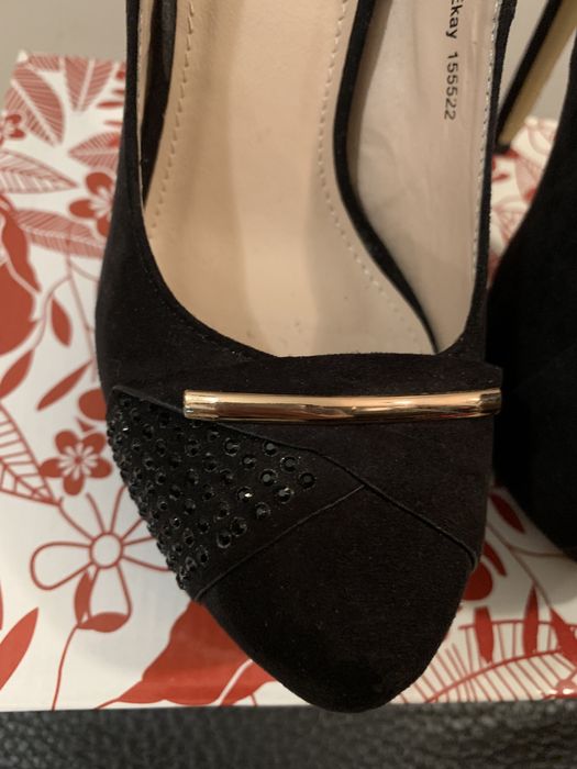 Дамски обувки на висок ток