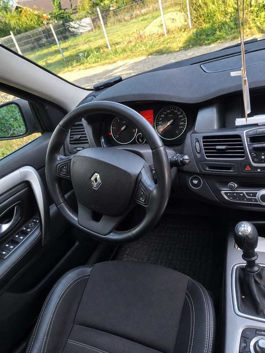 Vând Renault Laguna 2011 2.0 150 CP 4Control