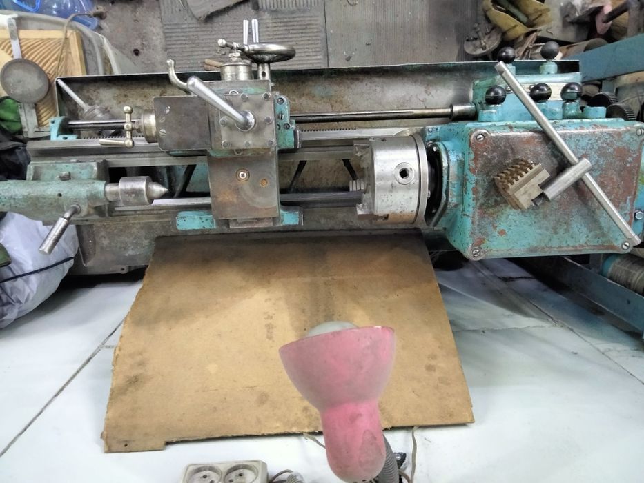 Продам токарный станок ТВШ-3