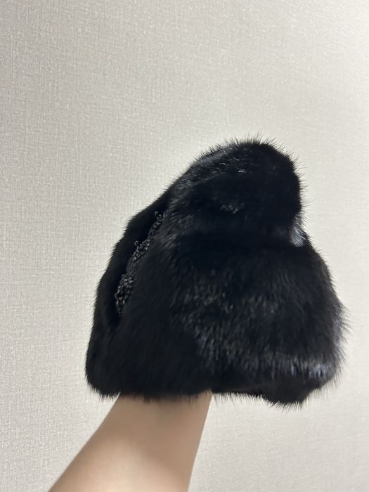Шапка норковая со стразами