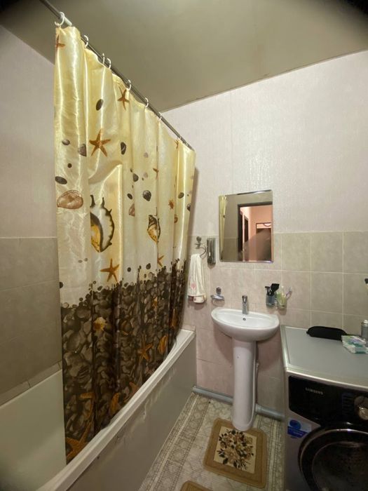 SERGELI YANGI HAYOT 10-xudud. 4 xonali. 104kvm 1-etaj sotiladi