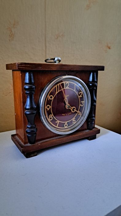 Коллекция  ретро часов !