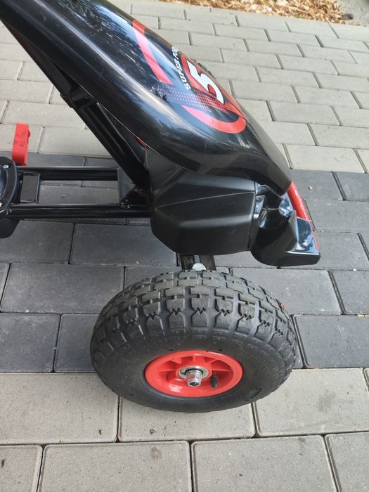 HOMCOM Go Kart cu Pedale pentru Copii, Kart cu Scaun Ajustabil și Roți Gonflabile, Vehicul de Curse pentru Copii 5-12 Ani