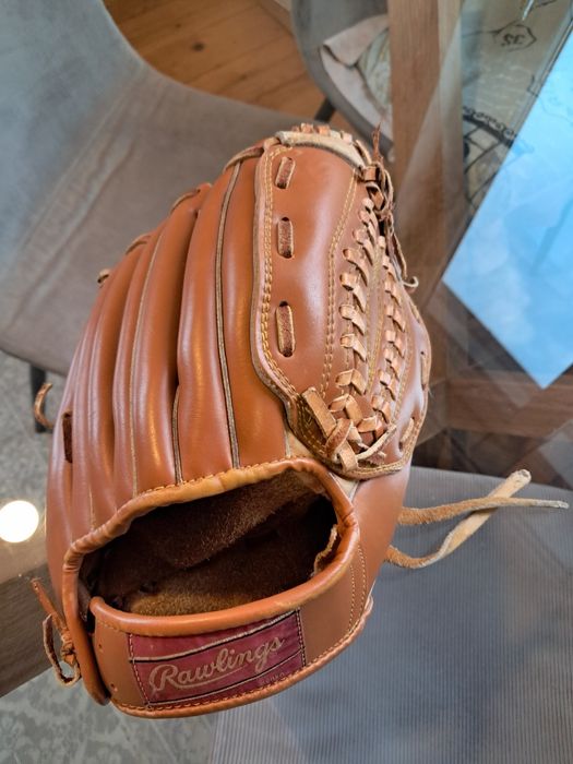 Бейзболна ръкавица ( колекционерска)