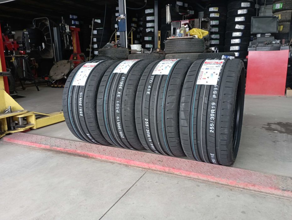 Set Anvelope KUMHO 255/30/19 Cu 225/35/19 (BMW Seria3) Noi De Vara