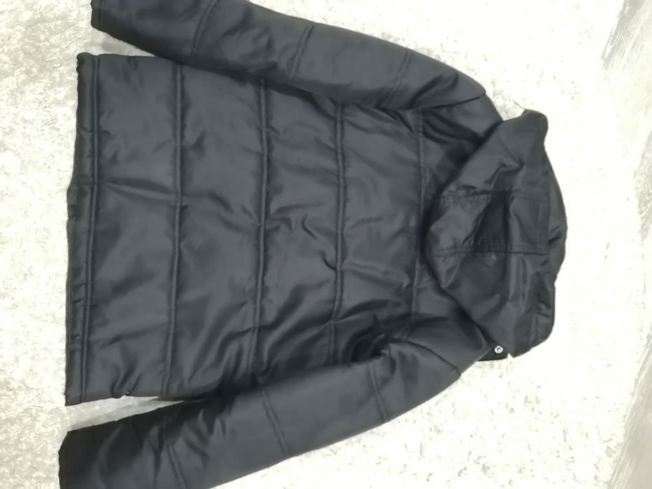 Продам куртку в отличном состояние