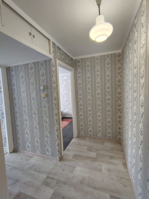 Продам 3 ком квартиру 5/5 20 микрорайон