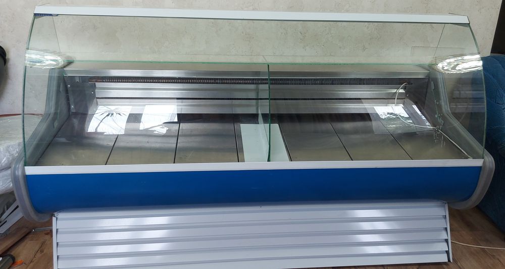 Витринный холодильник