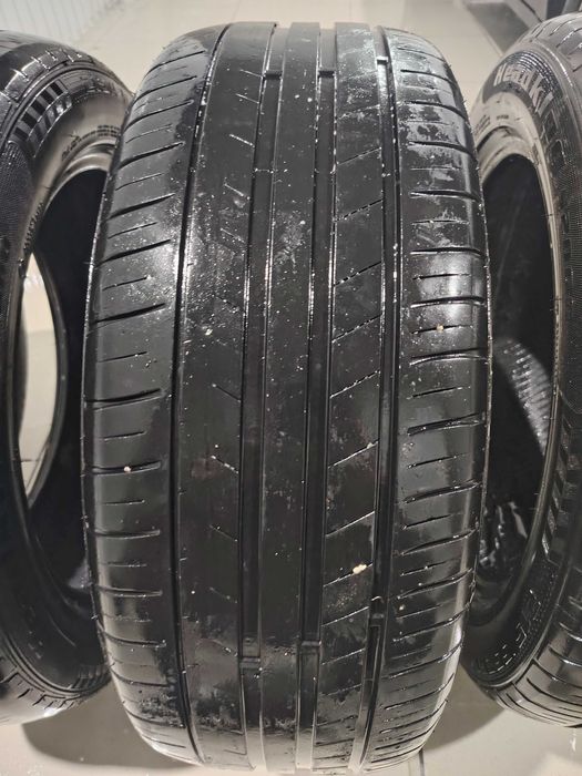 Продам шины 215/55/17