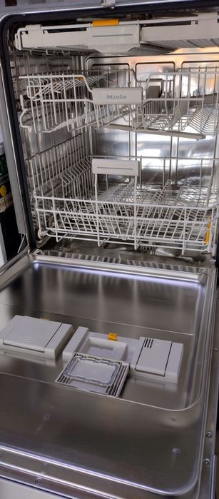 Съдомиялна MIELE