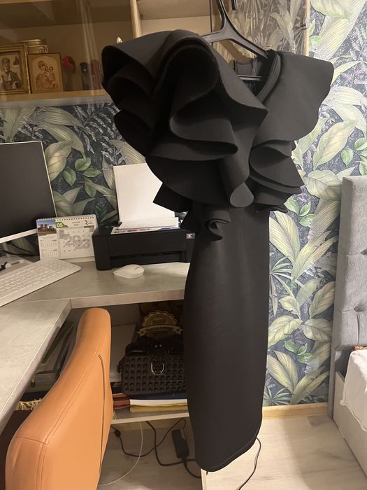 Платье вечернее, элегантное