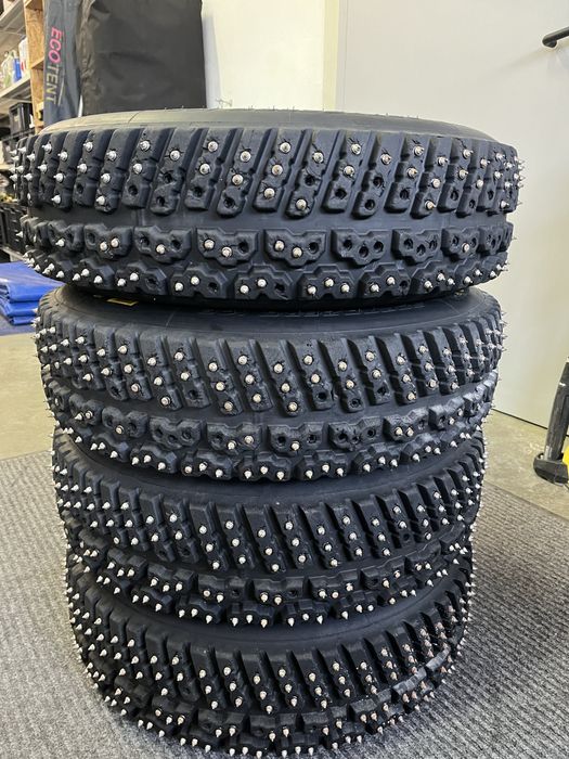 Зимни/Сътезателни/Гуми 15 цола