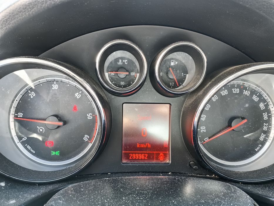 Opel Insignia 2010 | 2.0 CDTI | 1.300 EURO FIX | Defect Chiulasă + Ru