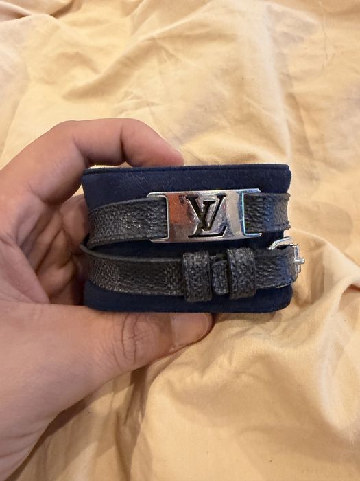 Louis Vuitton Sign It Double Wrap bracelet, black leather with silver-tone hardware.