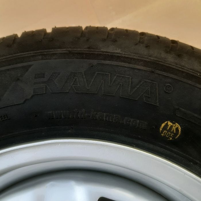 Продам 165/70/r13  2шт от ВАЗ