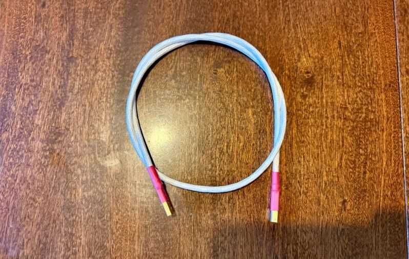 ПРОДАВАМ Цифров интерконект USB кабел