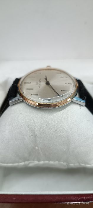 Коллекционные часы Луч