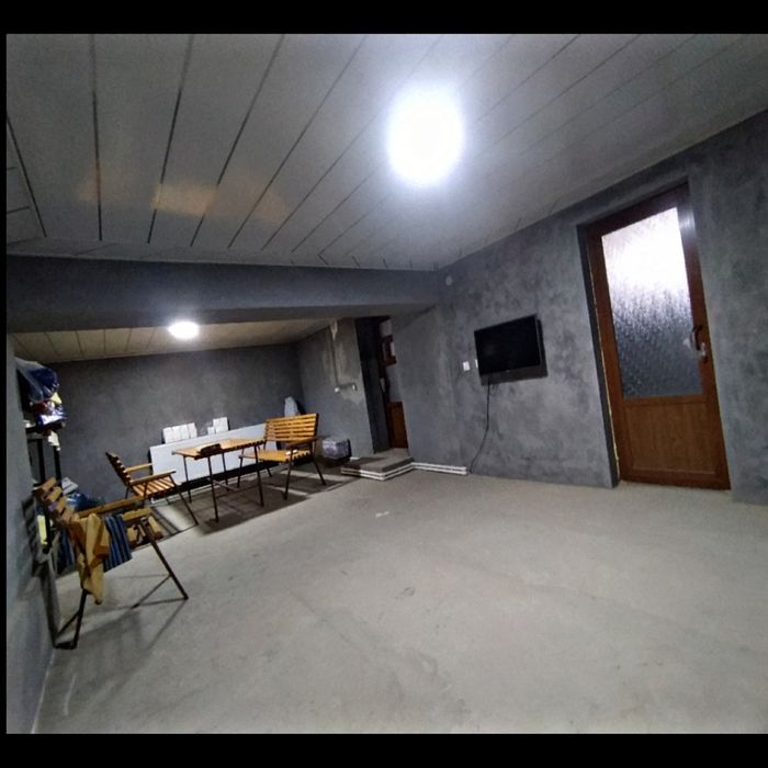 18 Сотих ҲОВЛИ Уй 2 қаватли
18 Сотих ҲОВЛИ Уй 2 қаватли
Замонавий ко