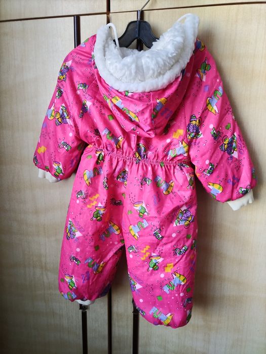 Бебешки ескимос/космонавт.