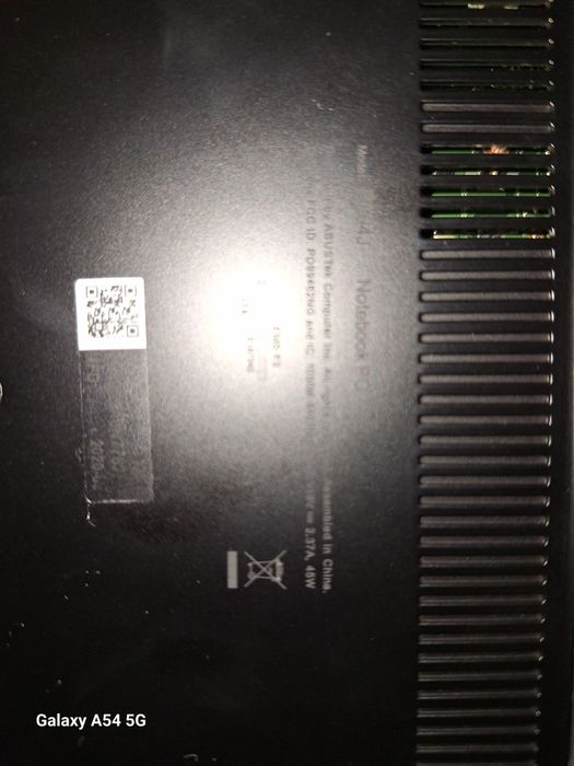 Vând laptop Asus vivobook