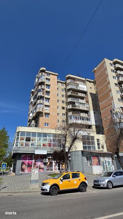 Vand ap cu 3 camere zona Scoala 5