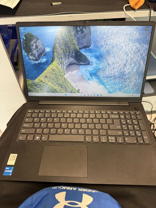 Laptop Lenovo V15 G2 i5-1135G7 16gb  SSD 512GB Full HD
