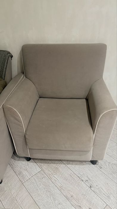 Продается диван и кресло