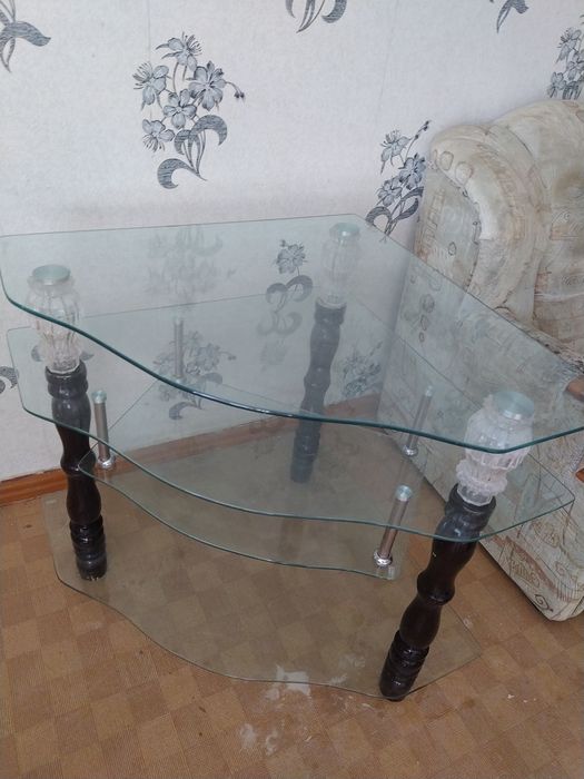 Продам тумбу б/у недорого