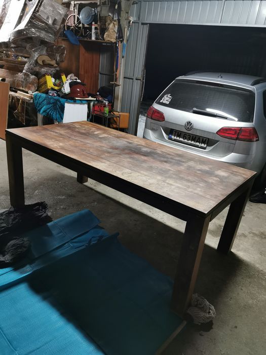 Masa lemn masiv,  nuc, 8 locuri